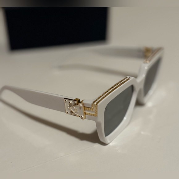 Louis Vuitton Virgil Abloh White 1.1 Millionaires Sunglasses RARE - Picture 10 of 13